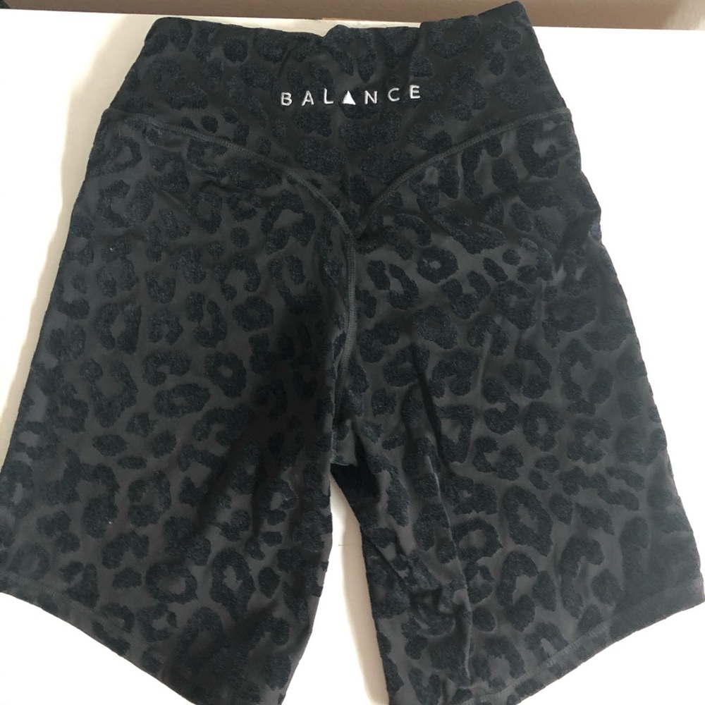 Balance Biker Shorts (kingdom collection)